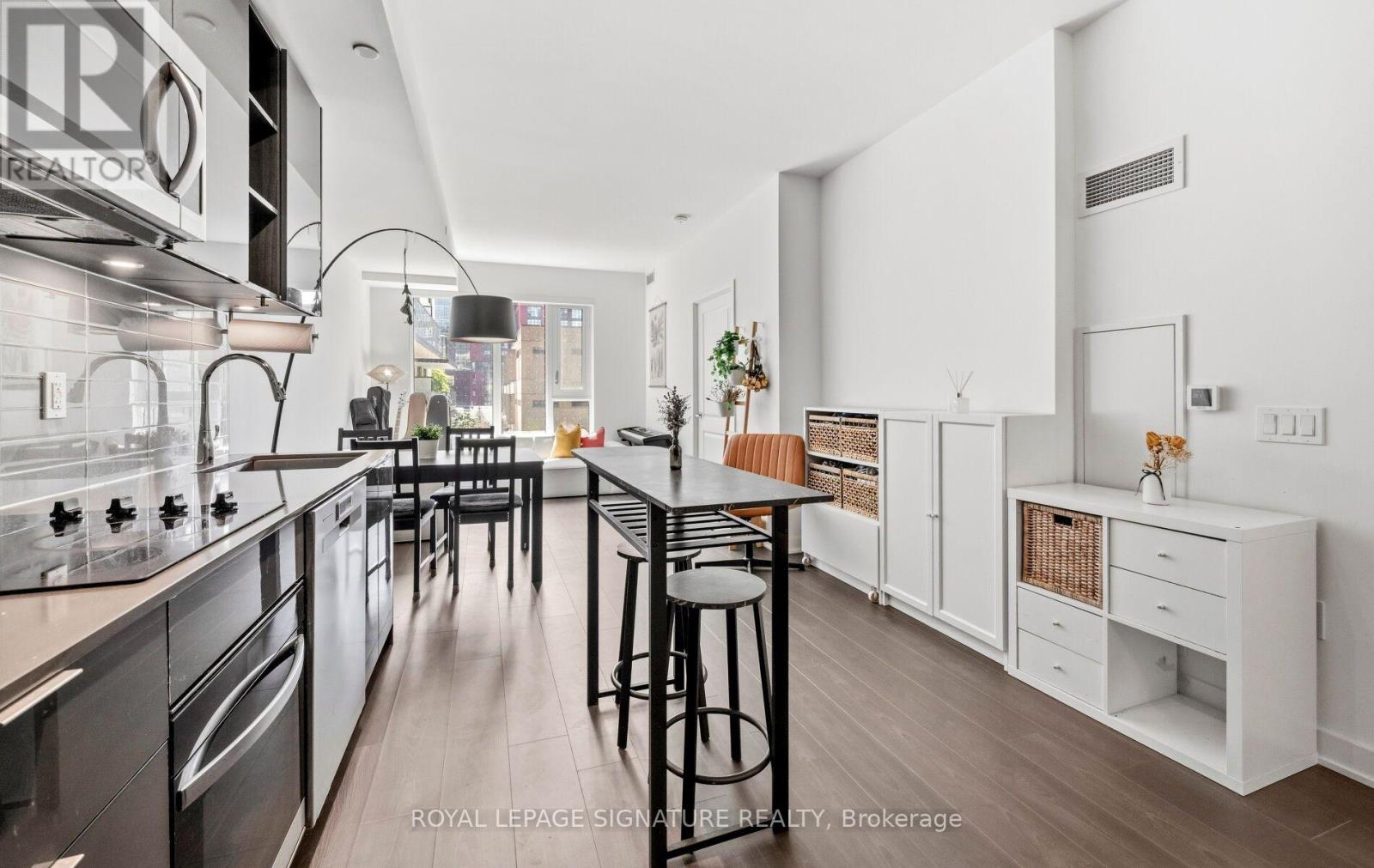 #427 543 RICHMOND STREET W - 2