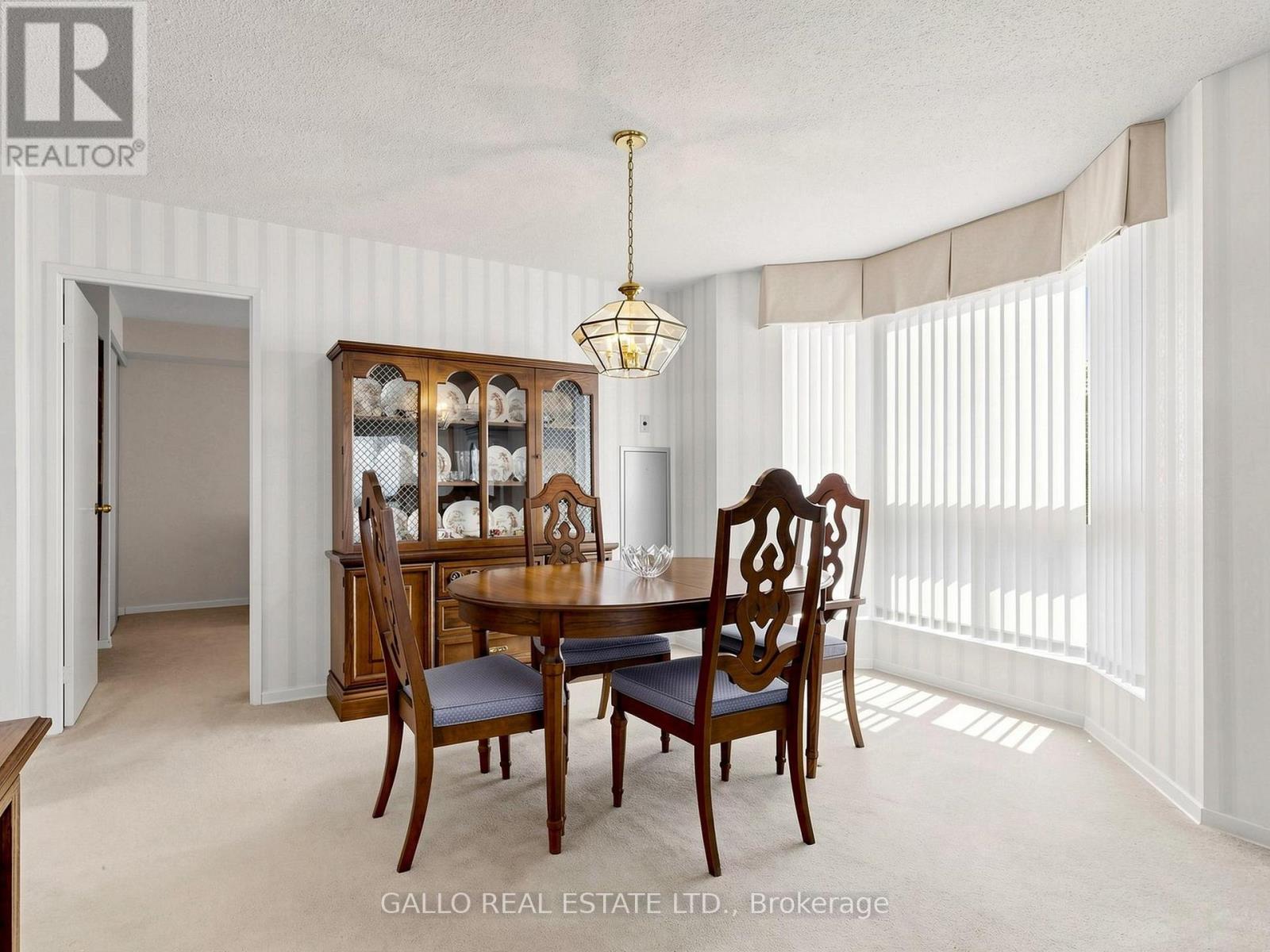 #203 10 KENNETH AVENUE - 15