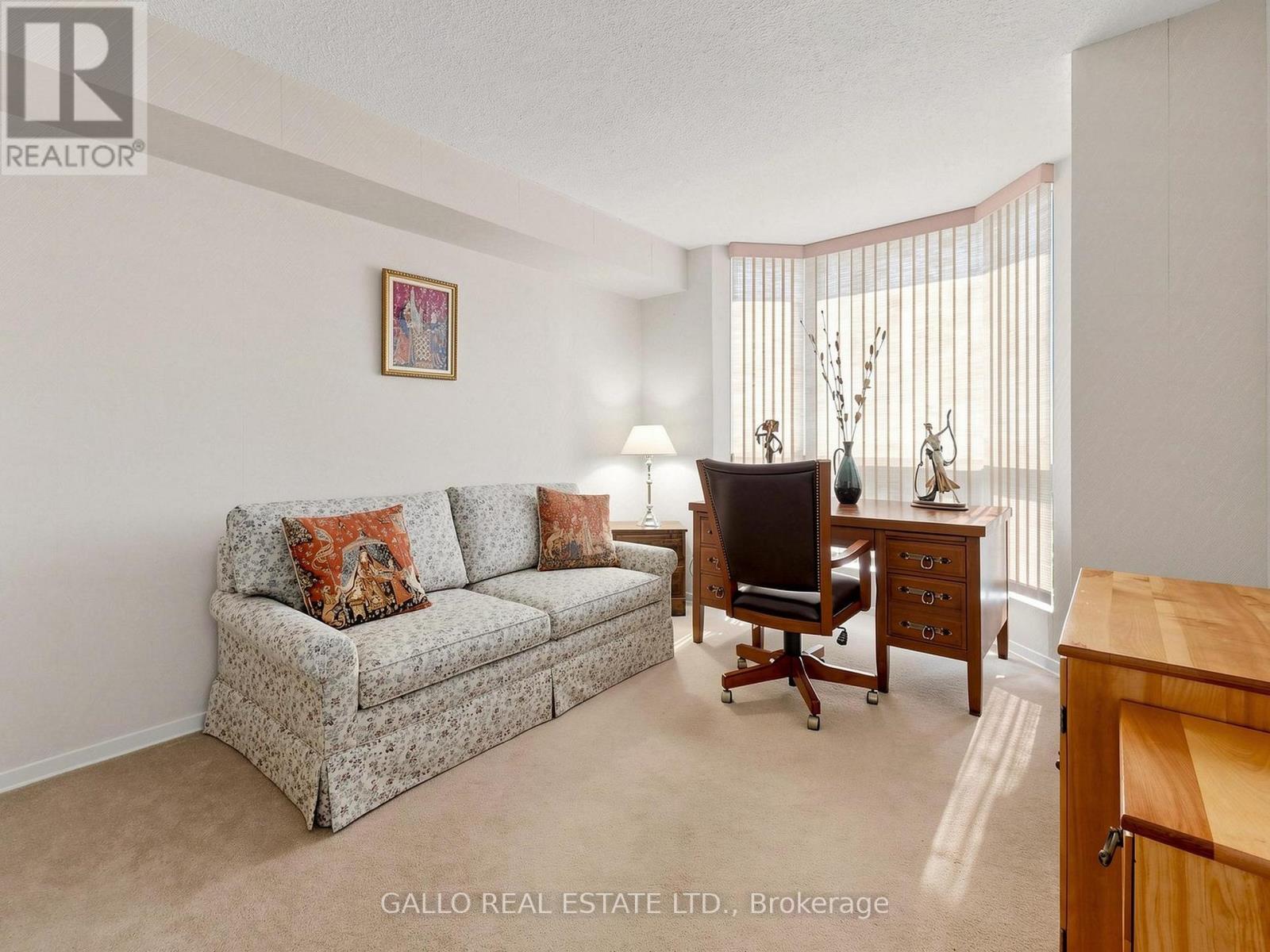 #203 10 KENNETH AVENUE - 30