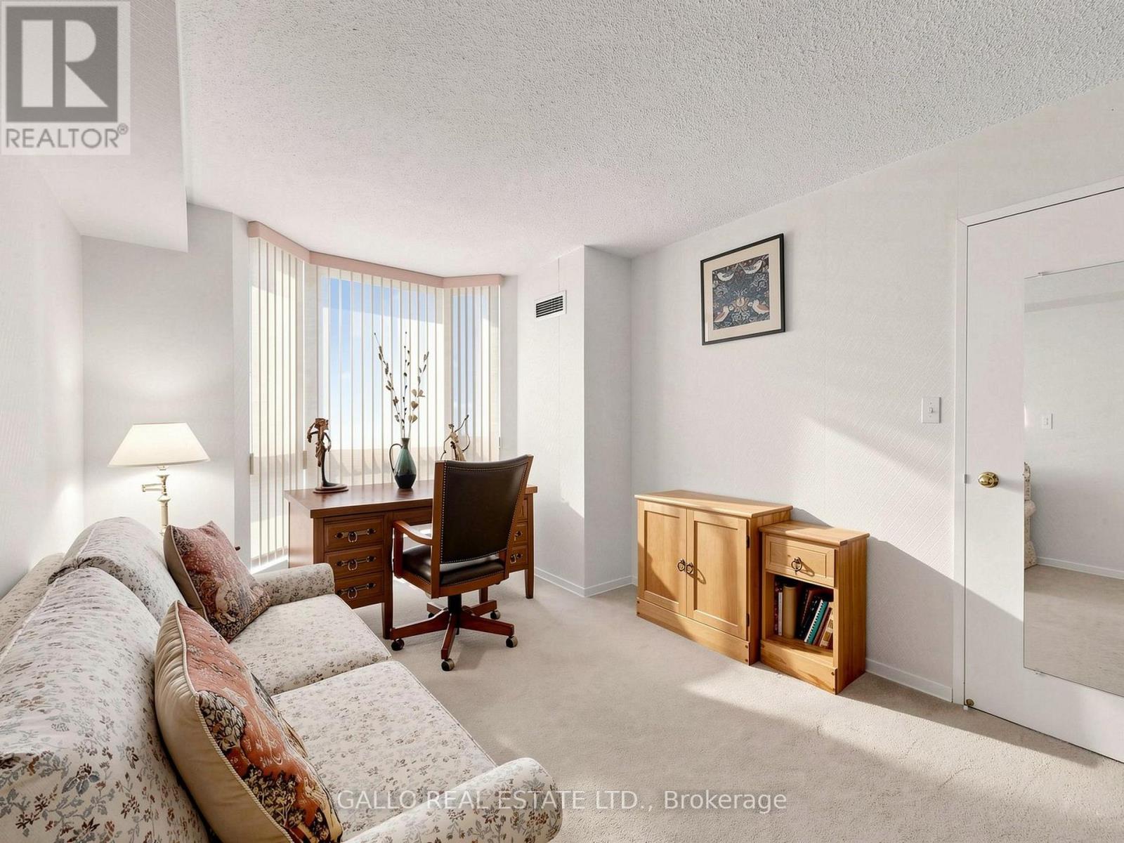 #203 10 KENNETH AVENUE - Image 31