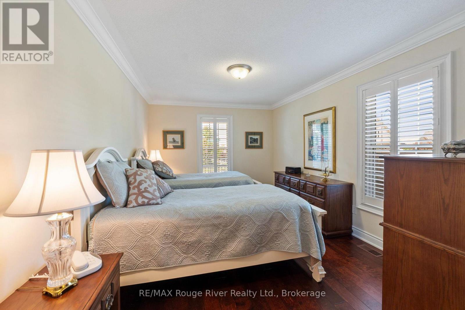1 GREENAWAY CIRCLE - 11