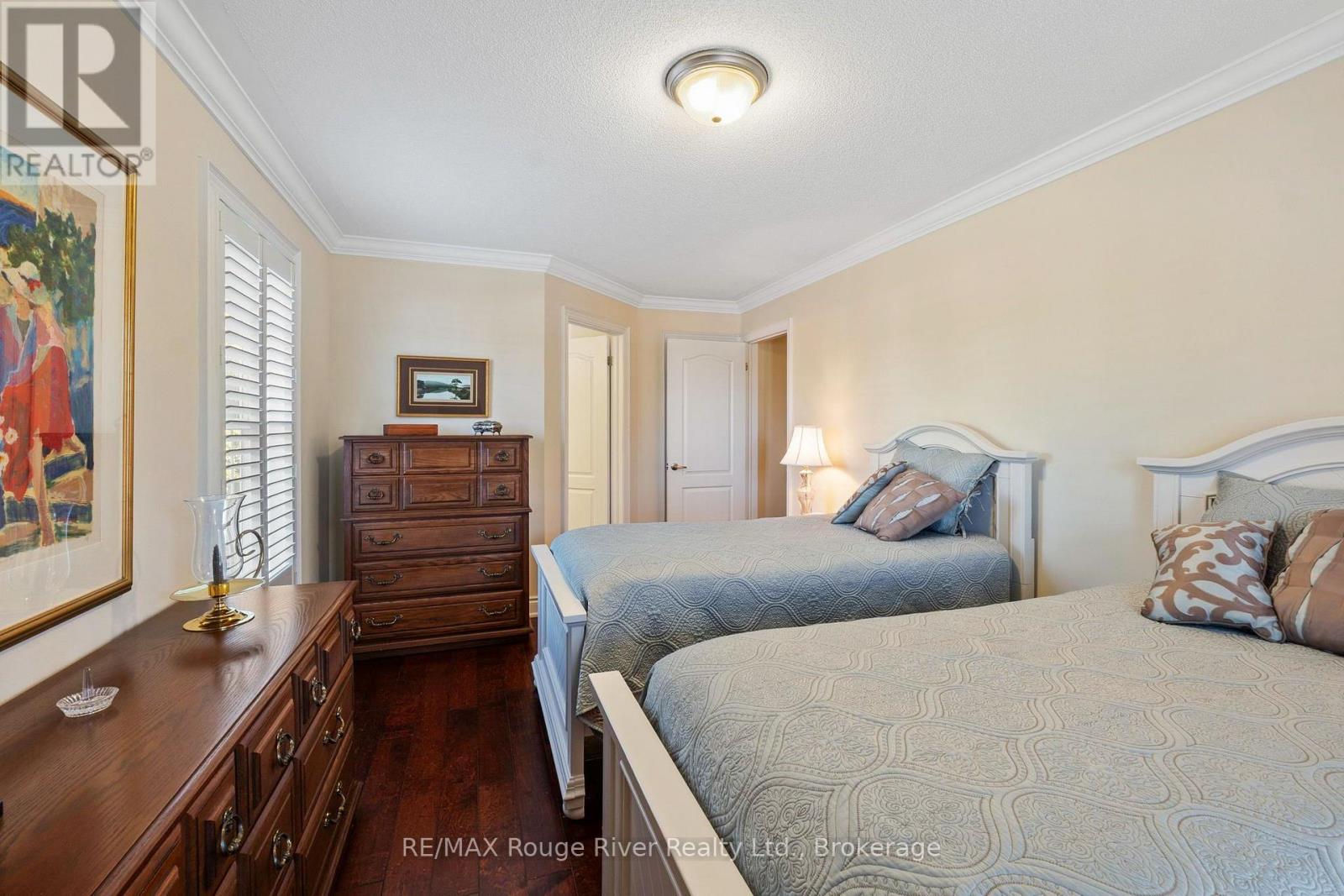 1 GREENAWAY CIRCLE - 12