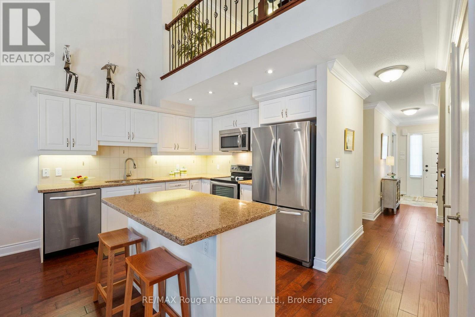 1 GREENAWAY CIRCLE - 15