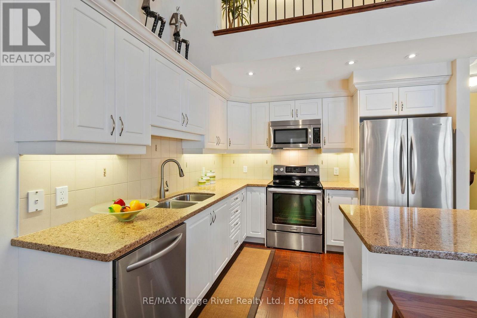 1 GREENAWAY CIRCLE - 18