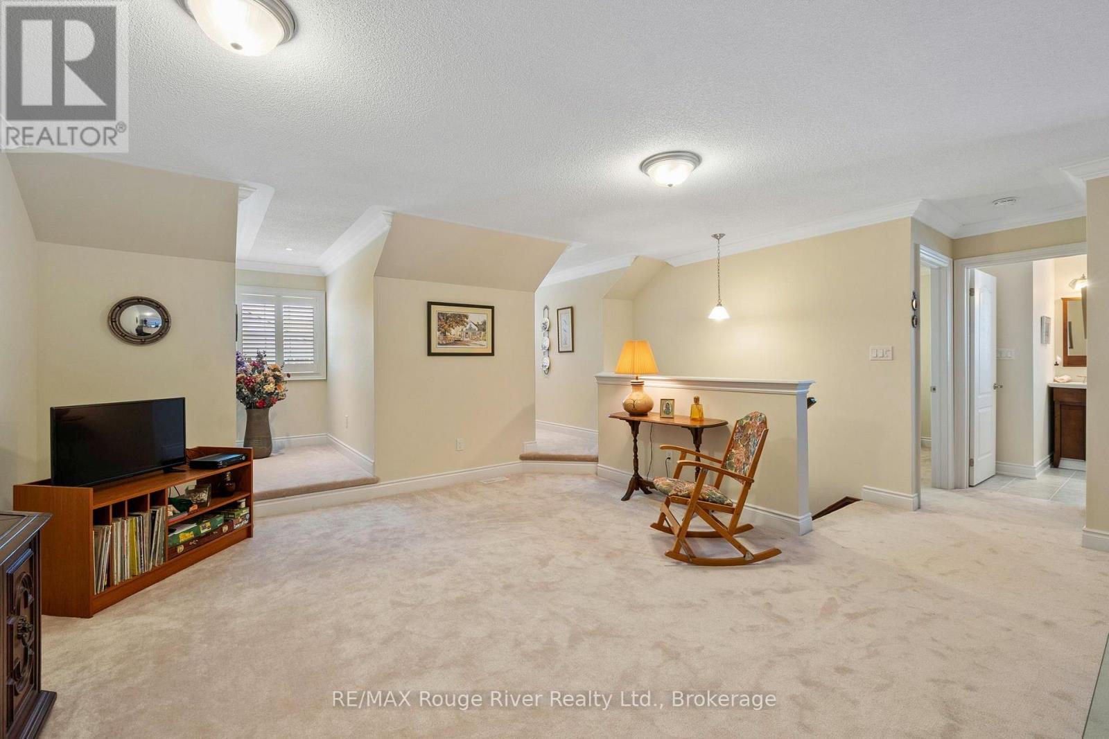 1 GREENAWAY CIRCLE - 30