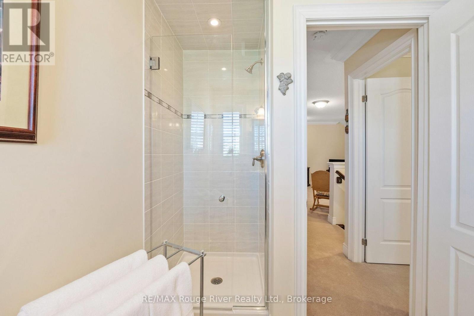 1 GREENAWAY CIRCLE - 33