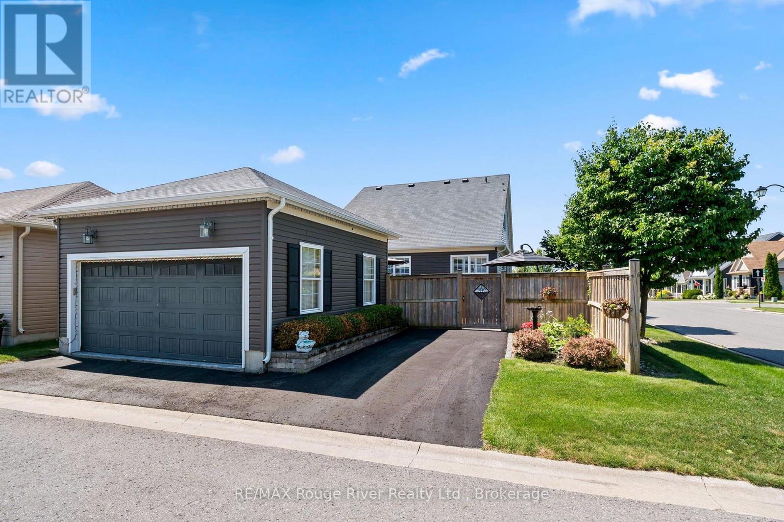 1 GREENAWAY CIRCLE - 35