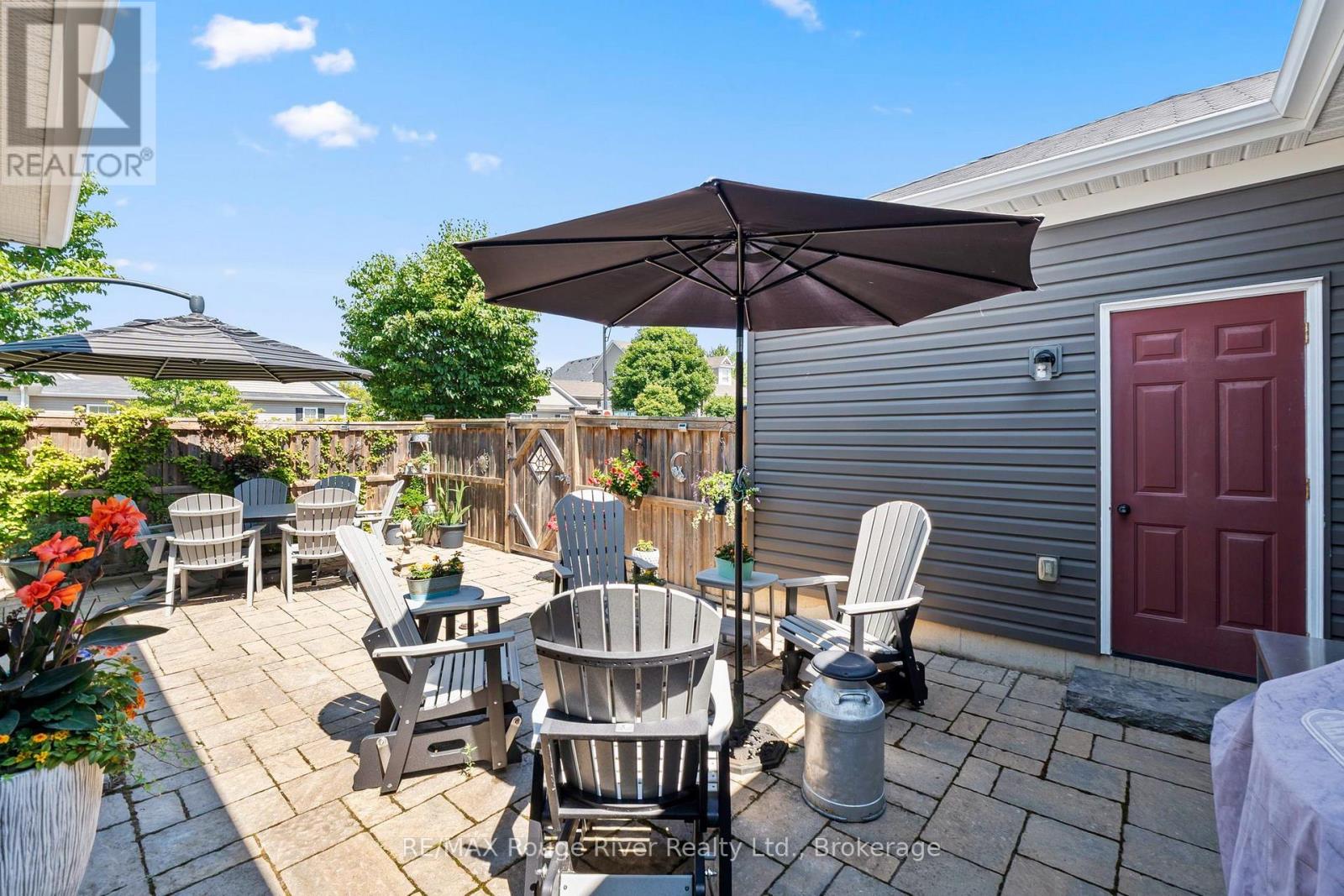 1 GREENAWAY CIRCLE - 37