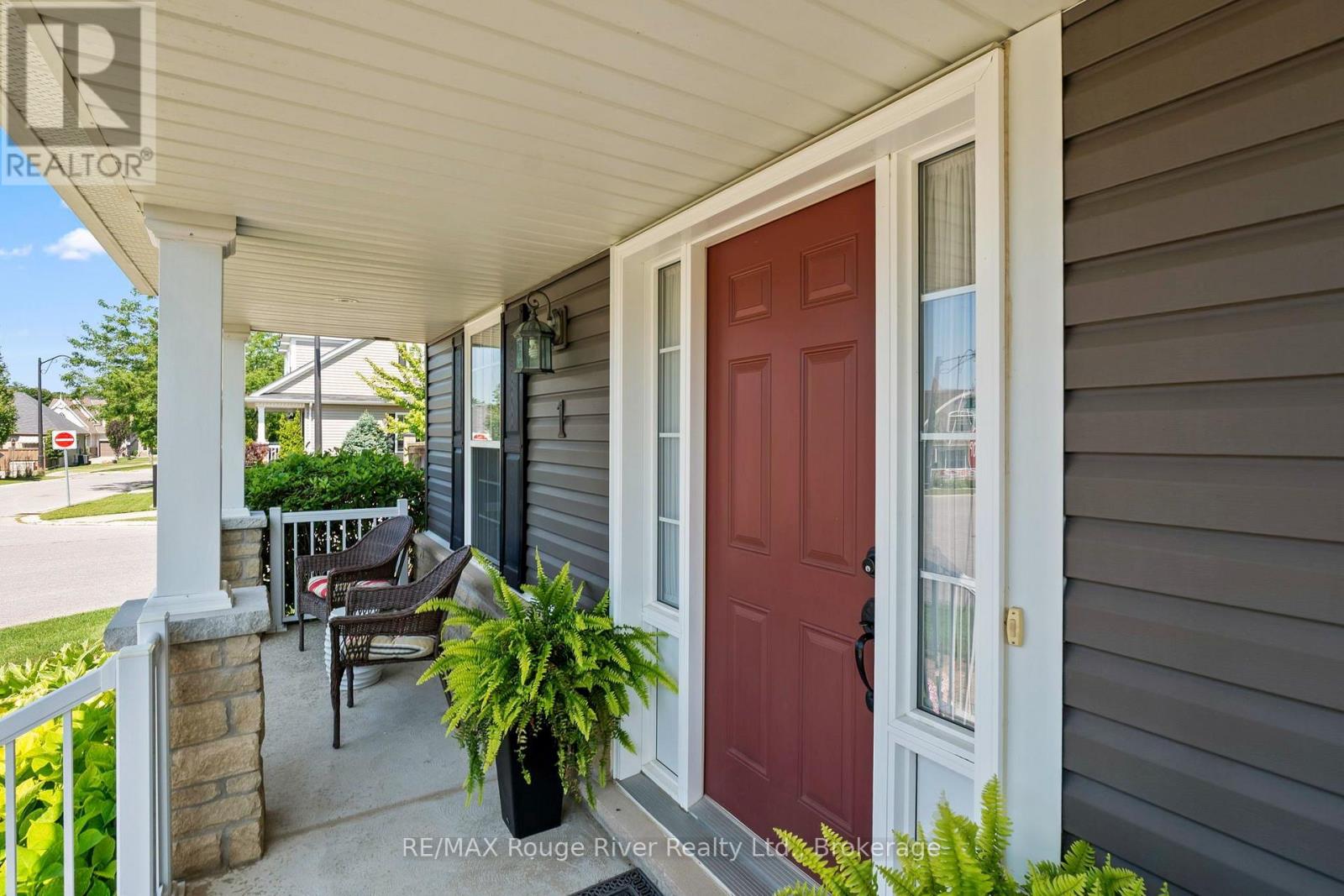1 GREENAWAY CIRCLE - 5