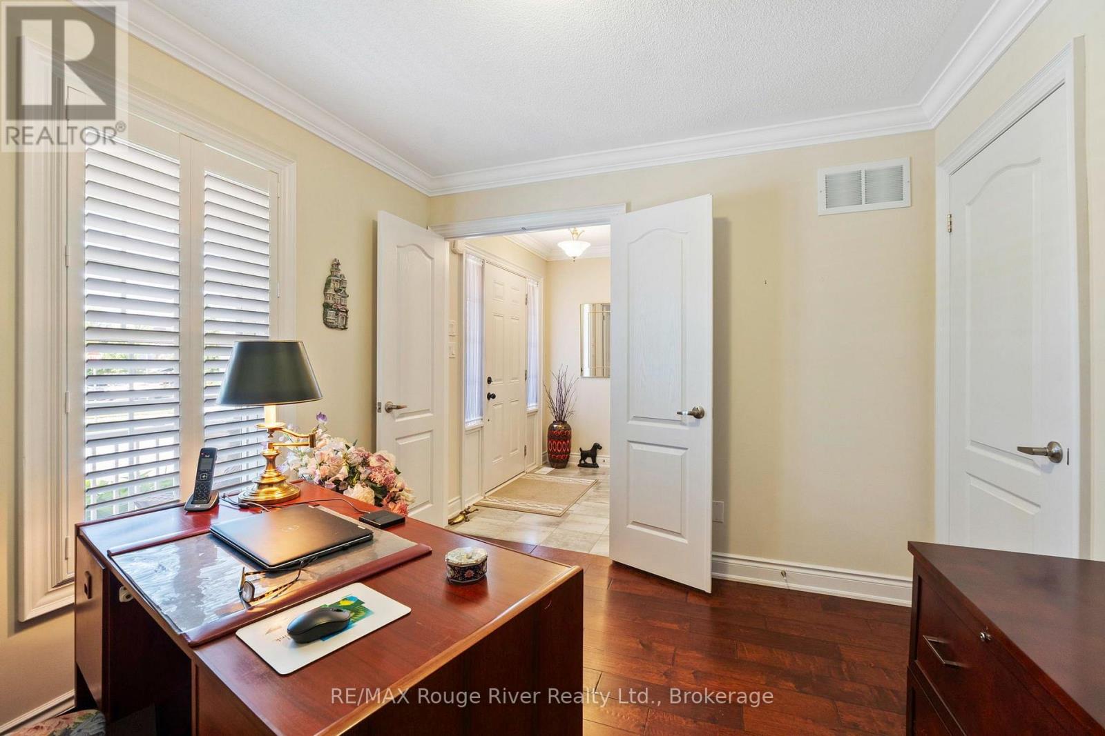 1 GREENAWAY CIRCLE - 9