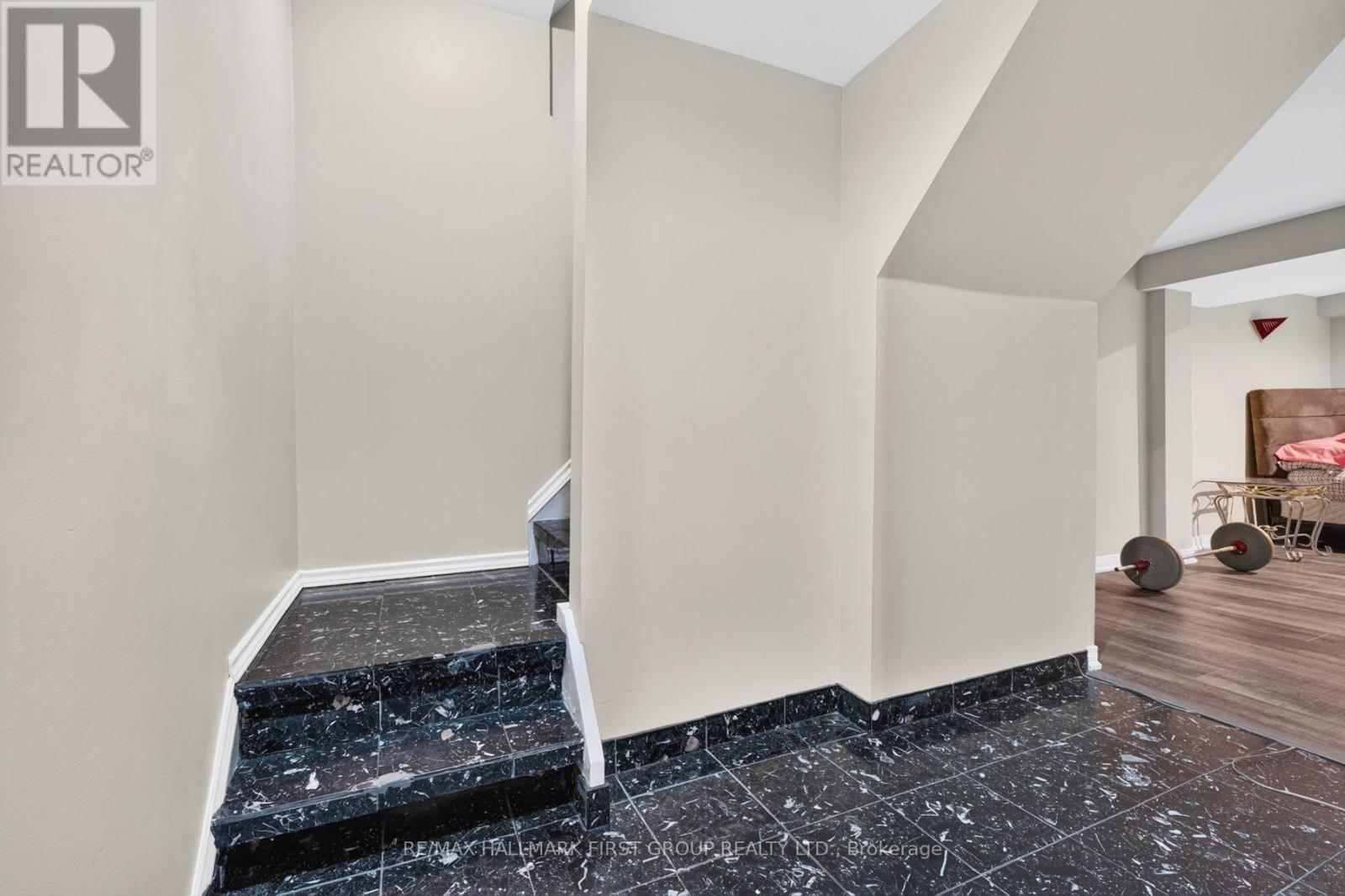 47 ROLLO DRIVE - Image 33