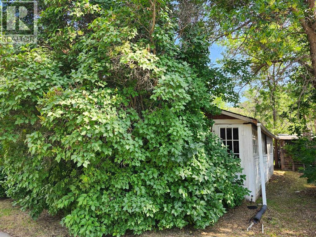 244 2 Avenue - Photo 16