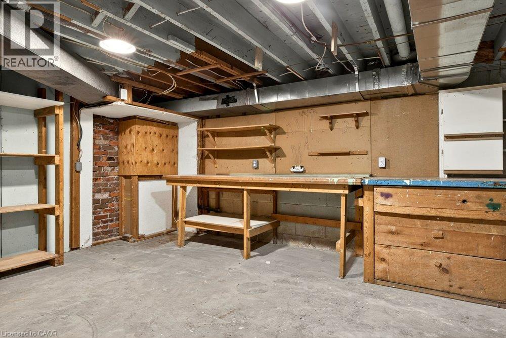 18 GARDEN Avenue - Image 38