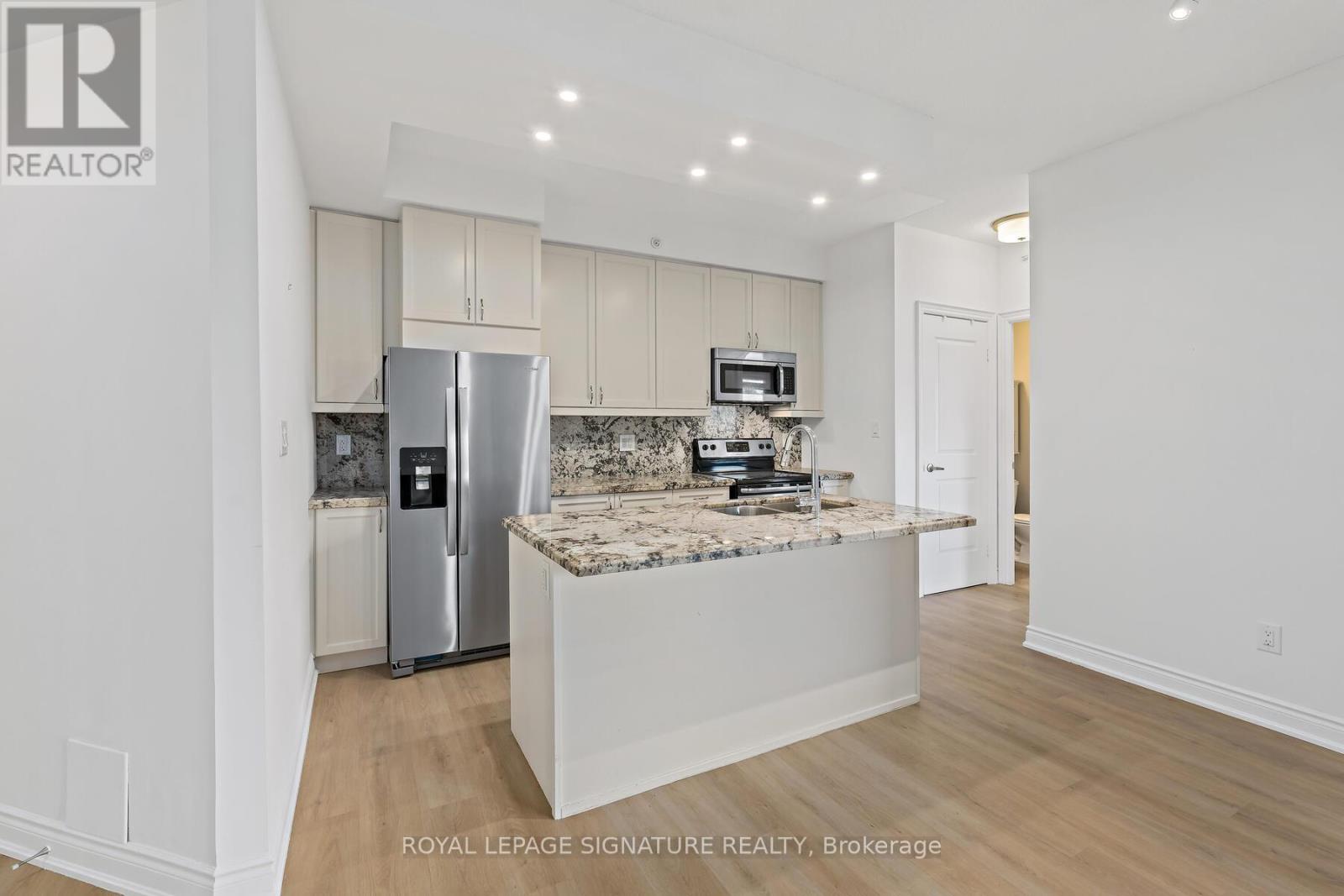 #220 2396 MAJOR MACKENZIE DRIVE W - Image 4