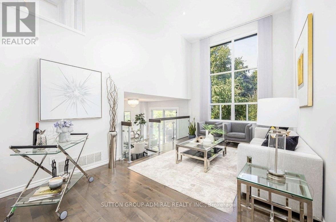 34 KITSILANO CRESCENT - 3