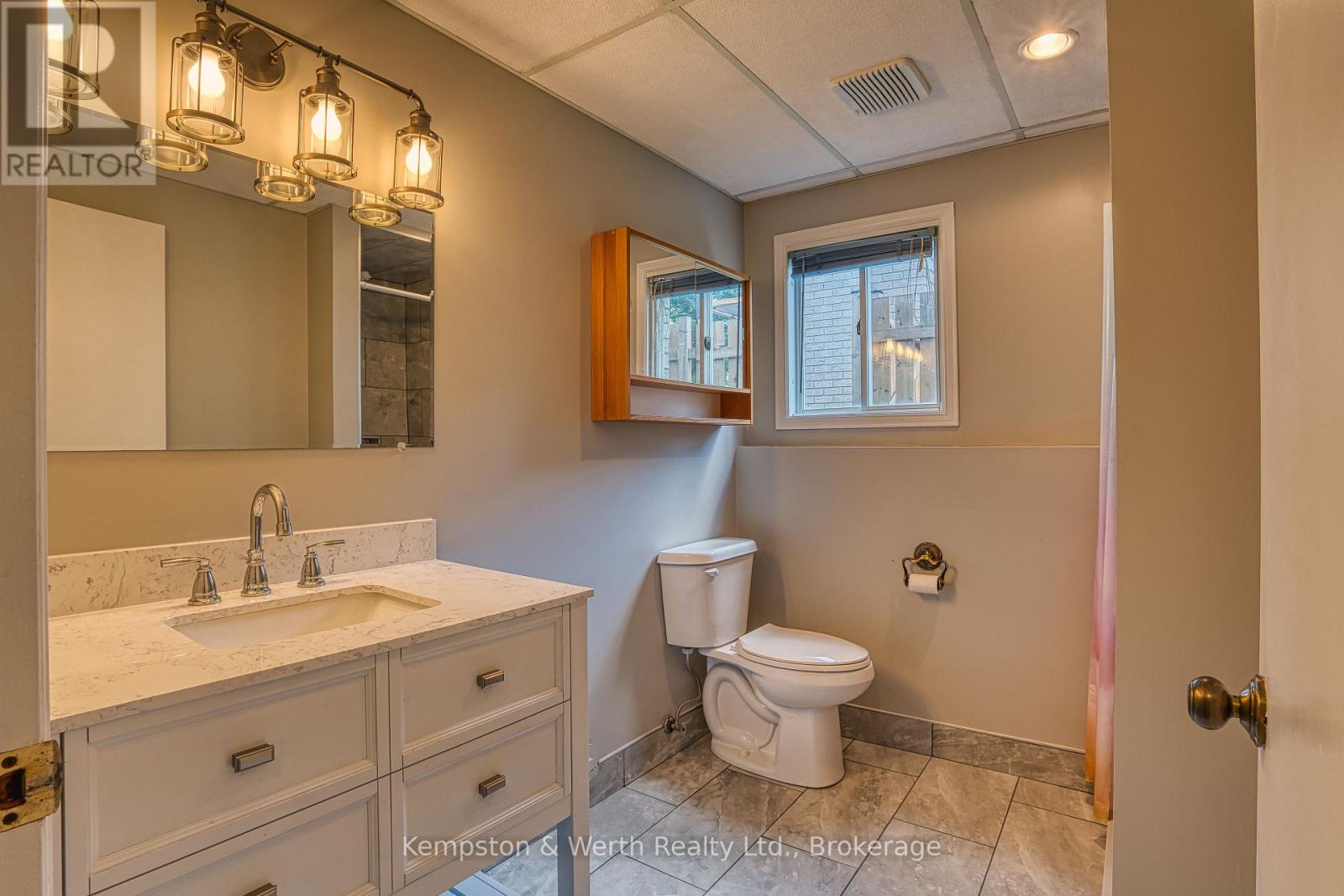 718 EDGAR STREET W - Image 29