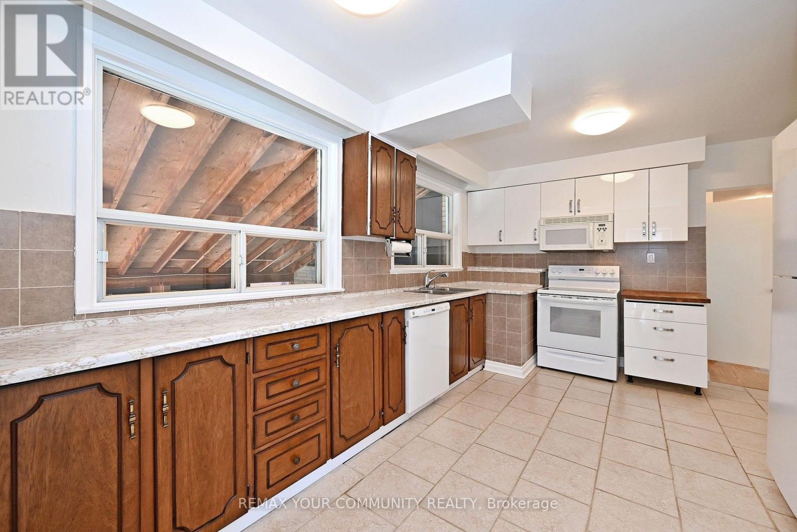 41 STANWOOD CRESCENT - Image 10