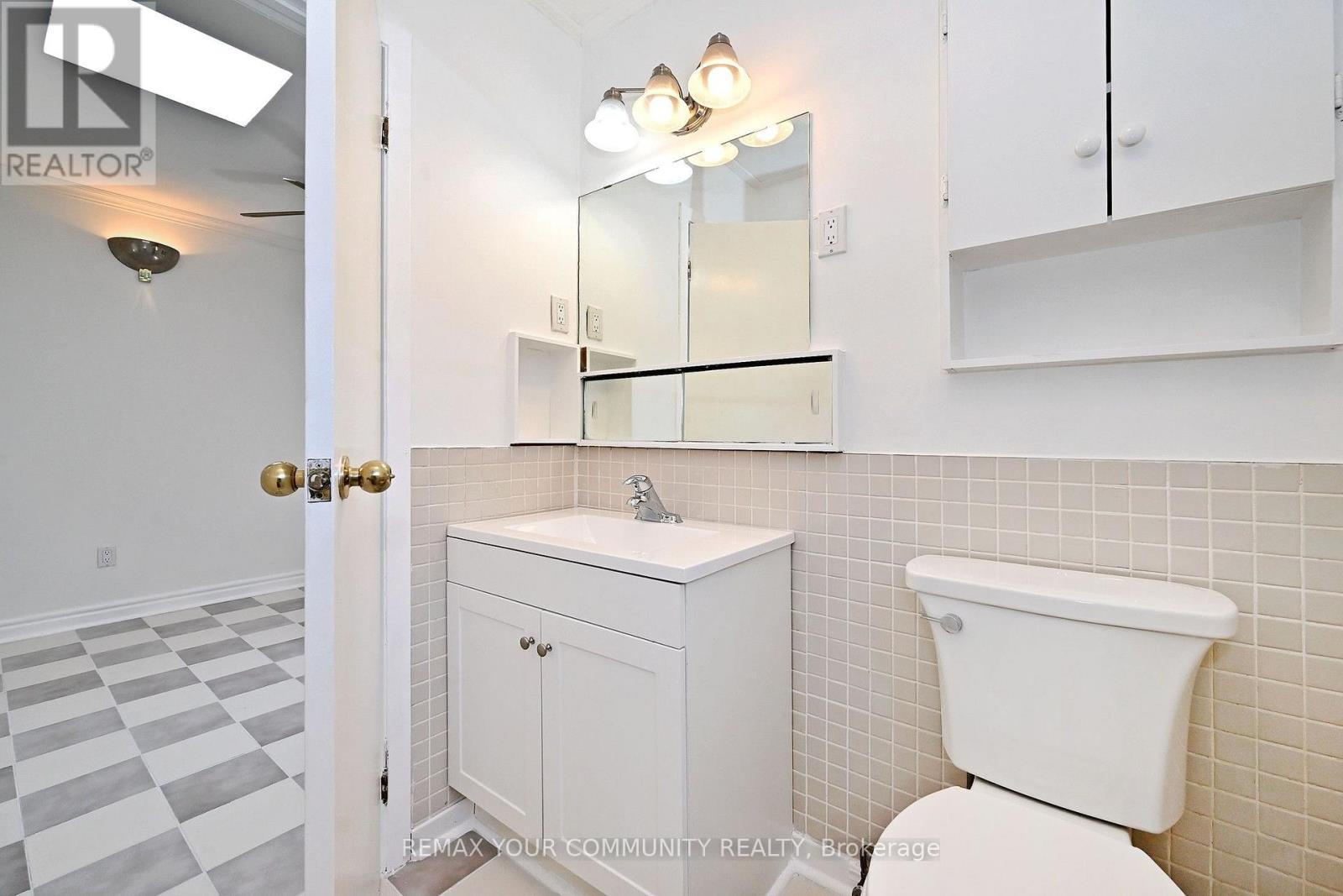 41 STANWOOD CRESCENT - Image 31