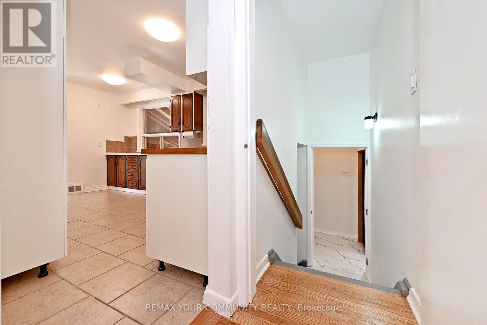 41 STANWOOD CRESCENT - Image 32