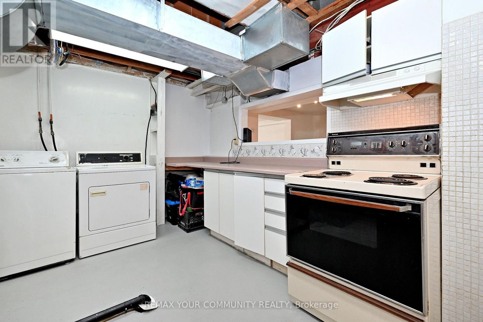 41 STANWOOD CRESCENT - Image 40