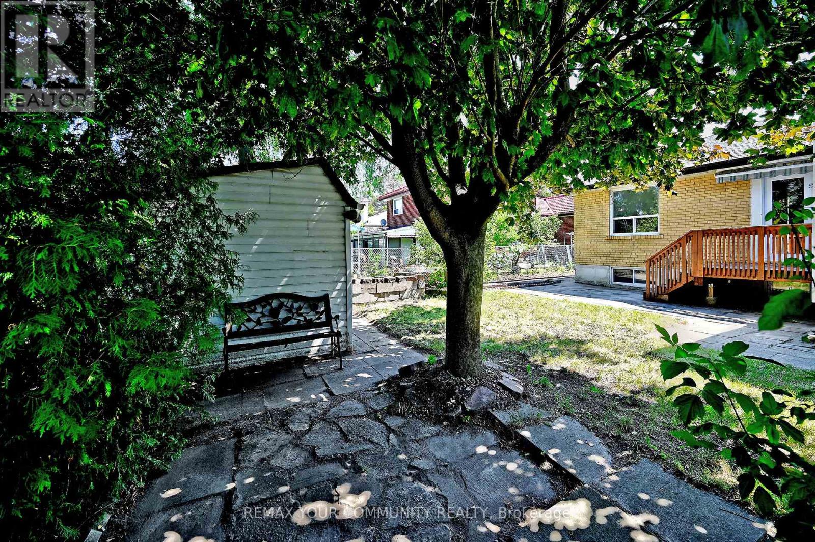 41 STANWOOD CRESCENT - 48
