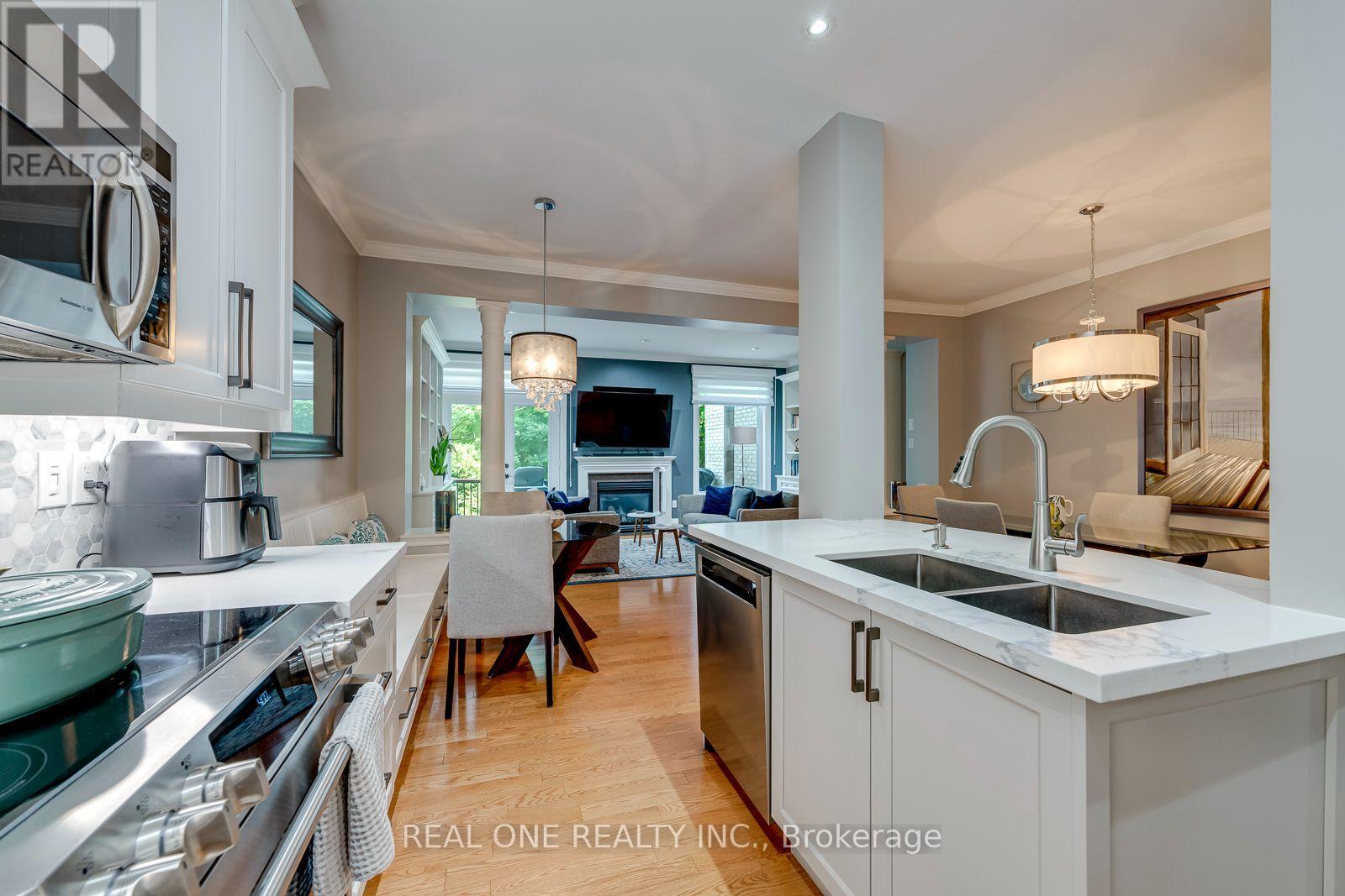 #6 2254 ROCKINGHAM DRIVE - 11