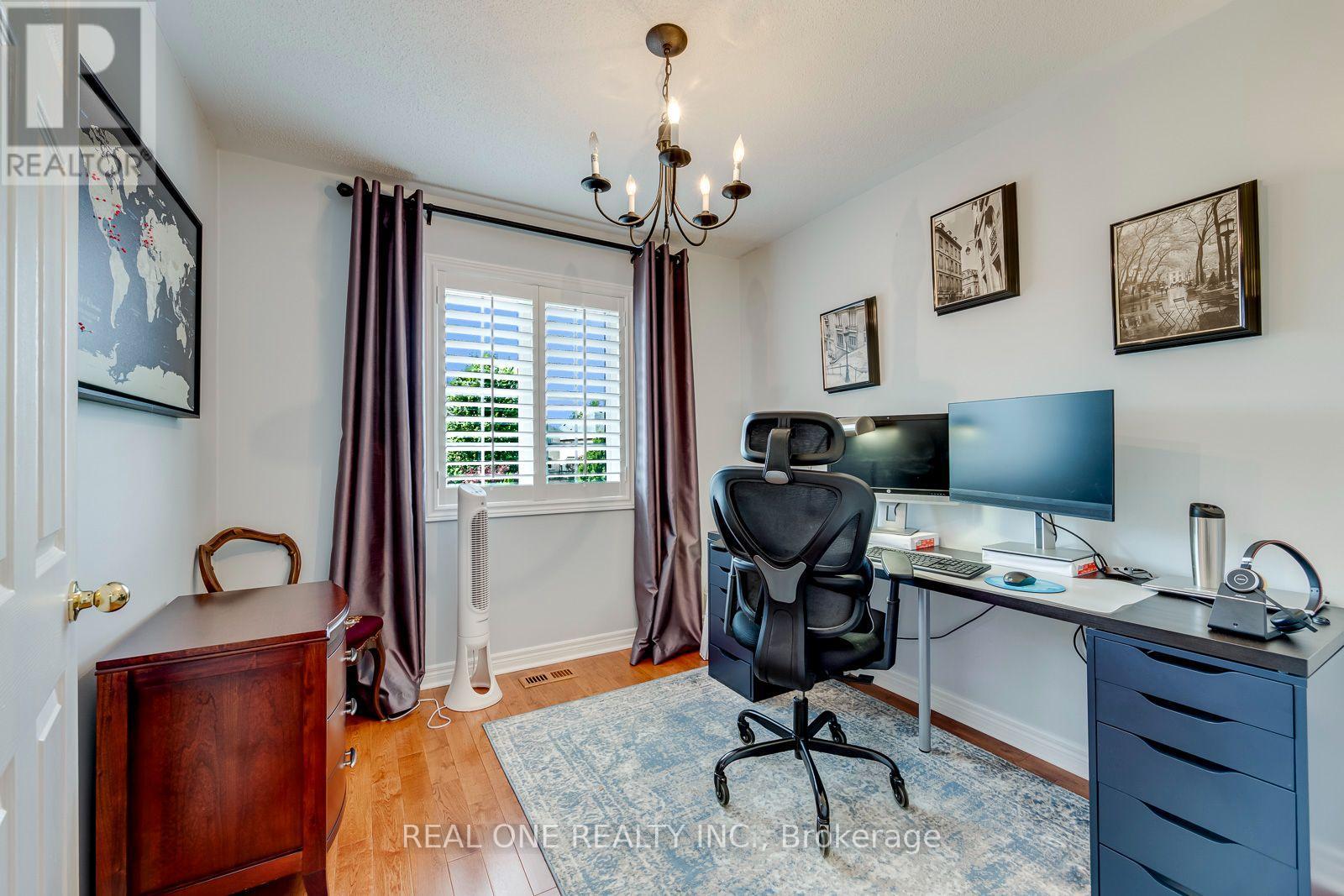 #6 2254 ROCKINGHAM DRIVE - Image 33