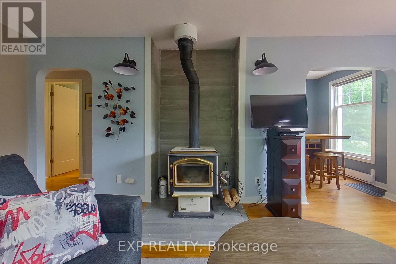 360 CEDAR AVENUE - 10