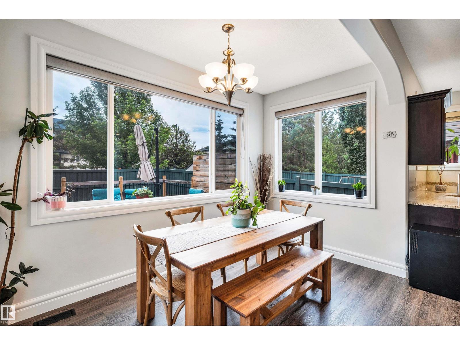 11935 21 AV SW - 21