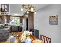 Laundry room - 1385 Queen Crescent, Moose Jaw, SK S6H3G5 Photo 13