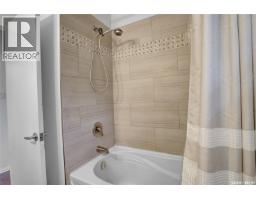 1385 Queen Crescent, Moose Jaw, SK S6H3G5 Photo 27