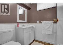 1385 Queen Crescent, Moose Jaw, SK S6H3G5 Photo 34