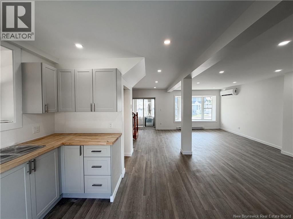 23 Sugarloaf Street - 12