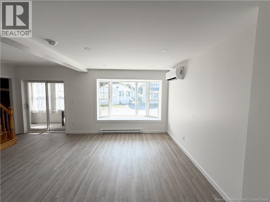 23 Sugarloaf Street - 15
