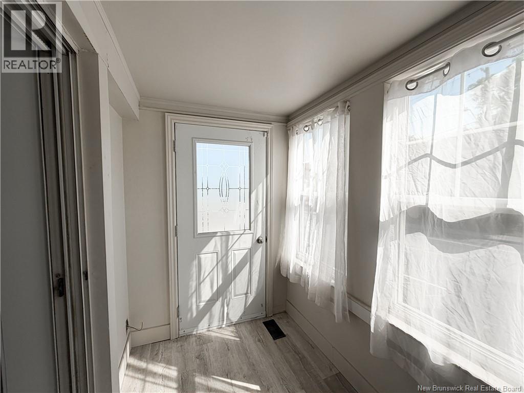 23 Sugarloaf Street - 22