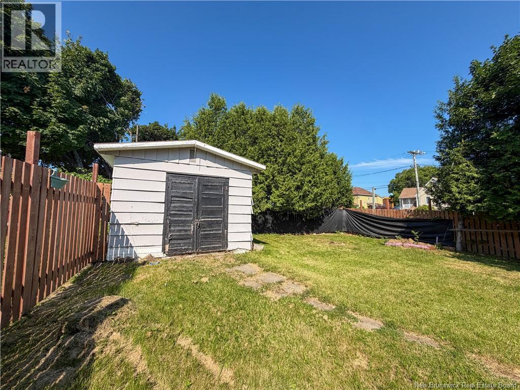 23 Sugarloaf Street - 5