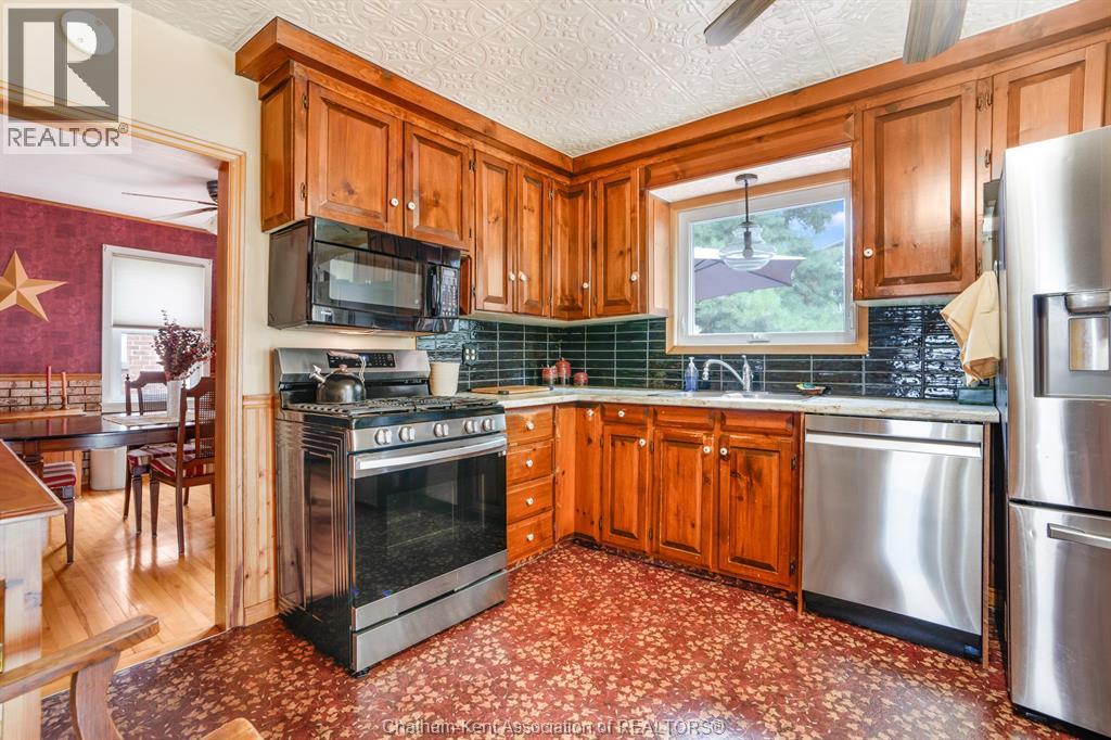561 QUEEN STREET - Image 10