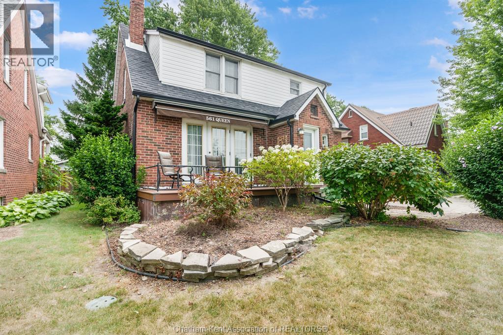 561 QUEEN STREET - 2