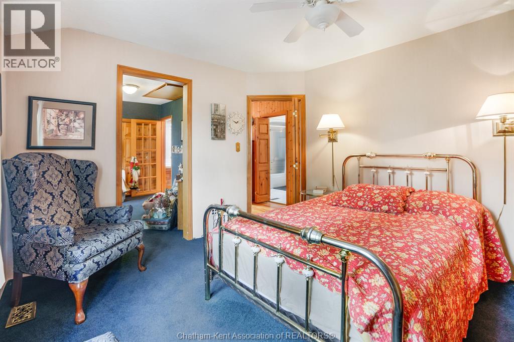 561 QUEEN STREET - 24