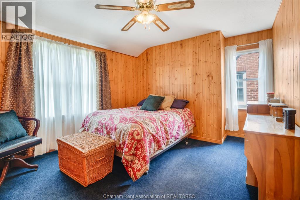 561 QUEEN STREET - 25