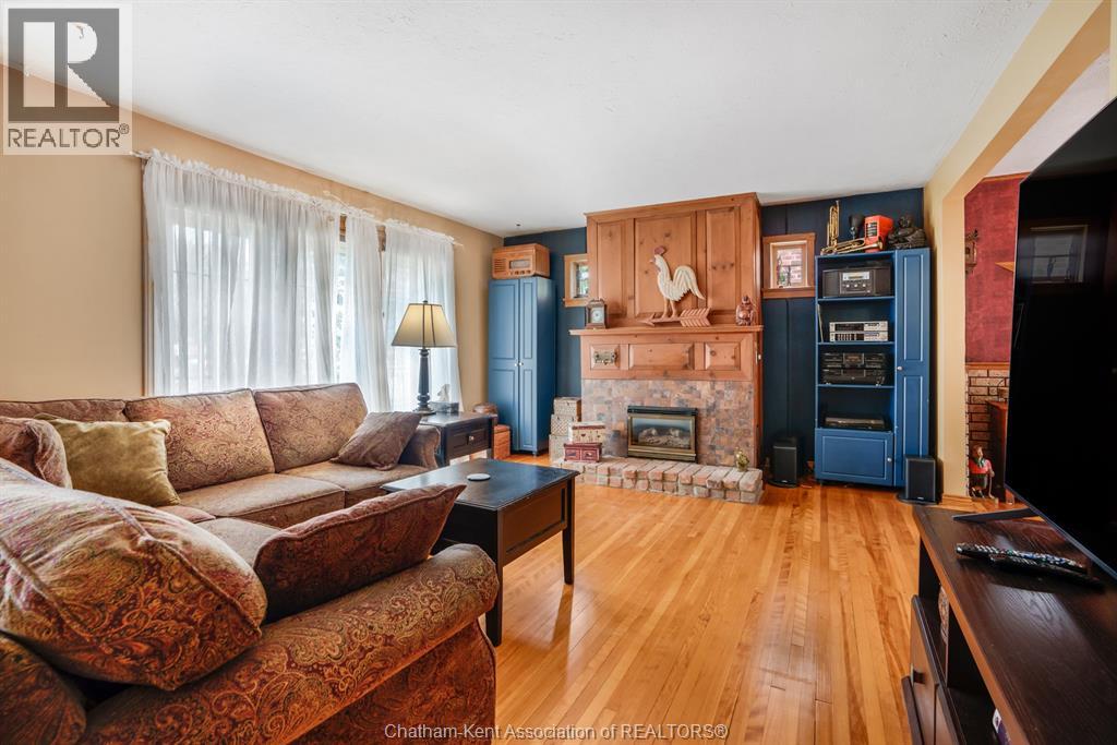 561 QUEEN STREET - Image 9