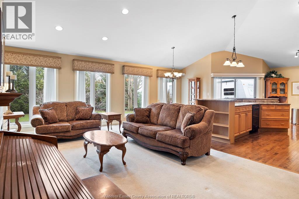 54 CREEKVIEW - 14