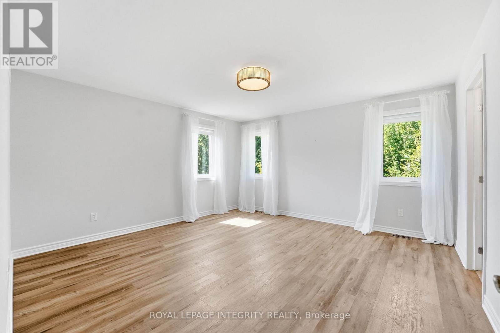 14 ACADEMIE STREET - Image 21