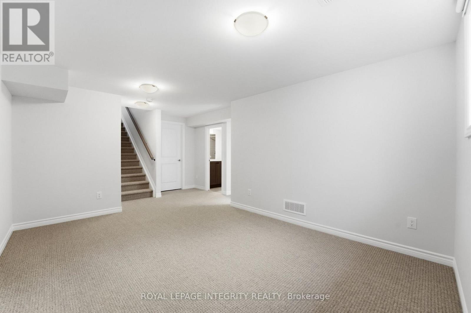 14 ACADEMIE STREET - Image 37