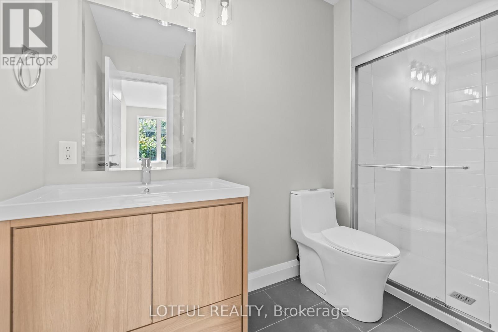 3 Bed, 2 Bath House for Rent in Ottawa – D – 516 TWEEDSMUIR AVENUE, Ottawa – MLS# X13615400 - Image 17