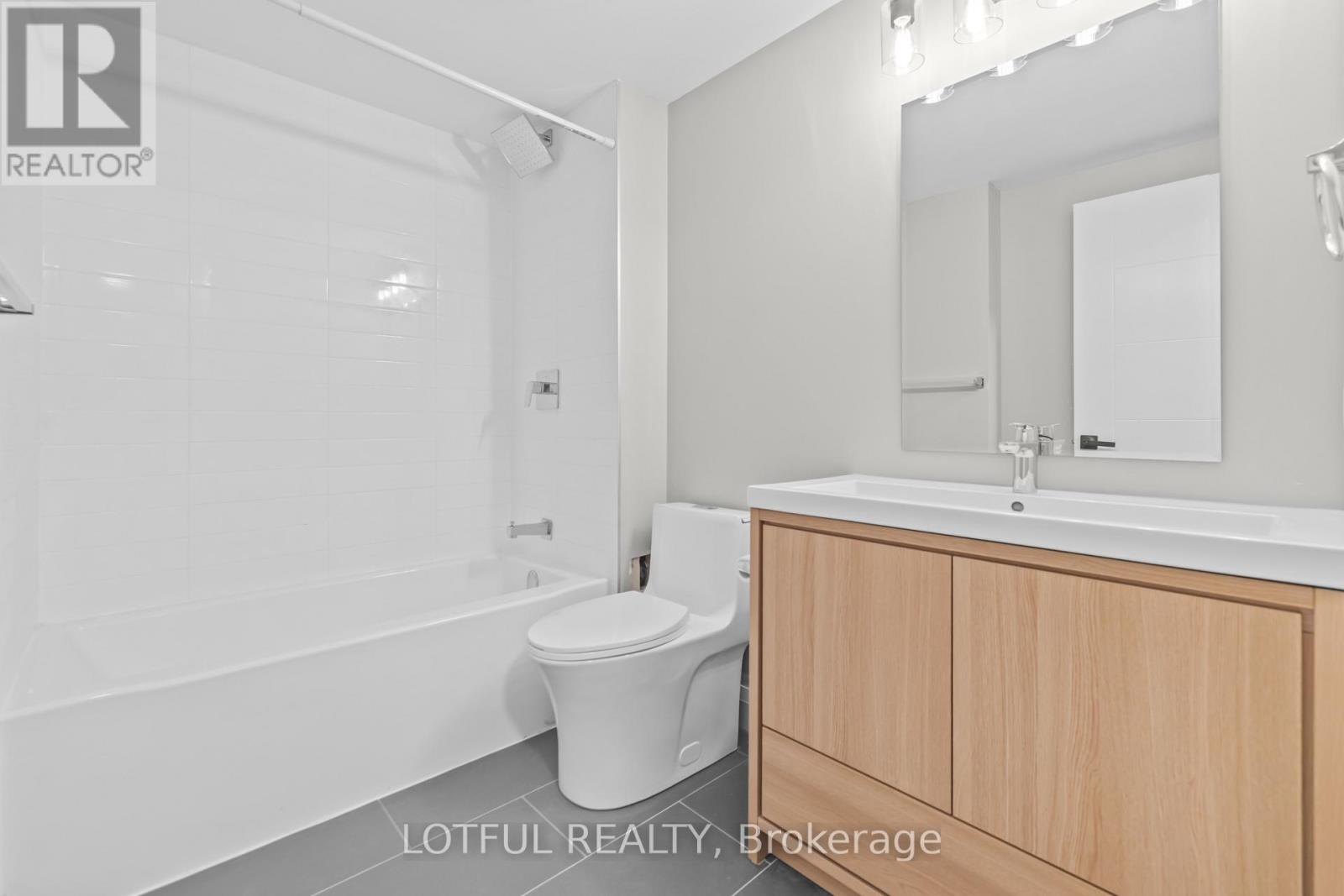 3 Bed, 2 Bath House for Rent in Ottawa – D – 516 TWEEDSMUIR AVENUE, Ottawa – MLS# X13615400 - Image 21