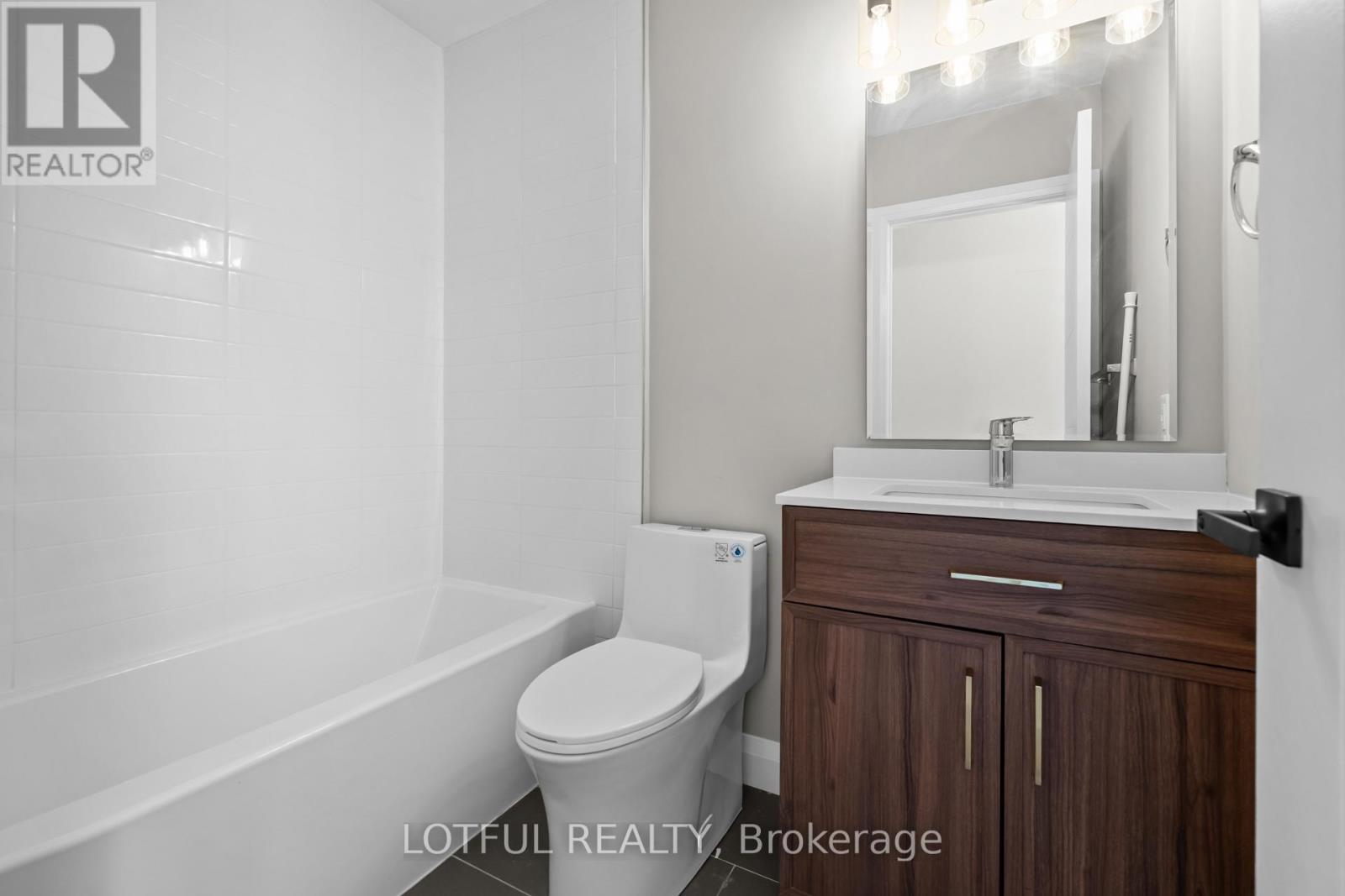 3 Bed, 2 Bath House for Rent in Ottawa – D – 516 TWEEDSMUIR AVENUE, Ottawa – MLS# X13615400 - Image 28