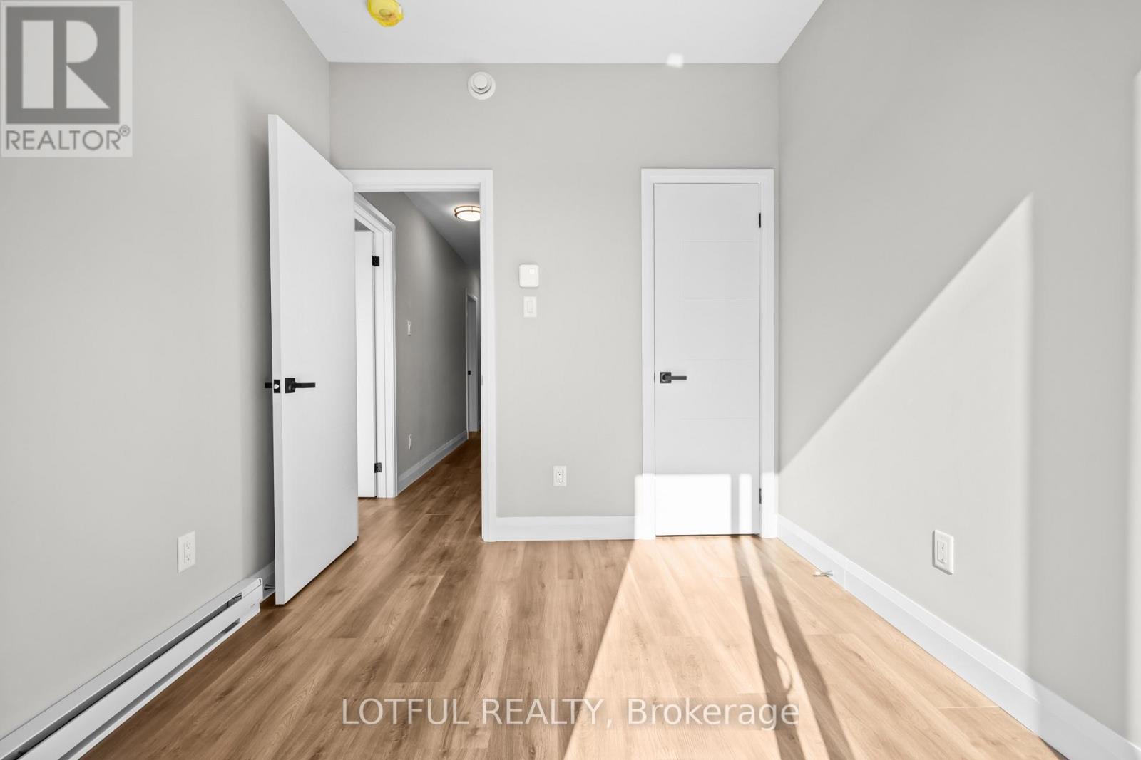3 Bed, 2 Bath House for Rent in Ottawa – D – 516 TWEEDSMUIR AVENUE, Ottawa – MLS# X13615400 - Image 30