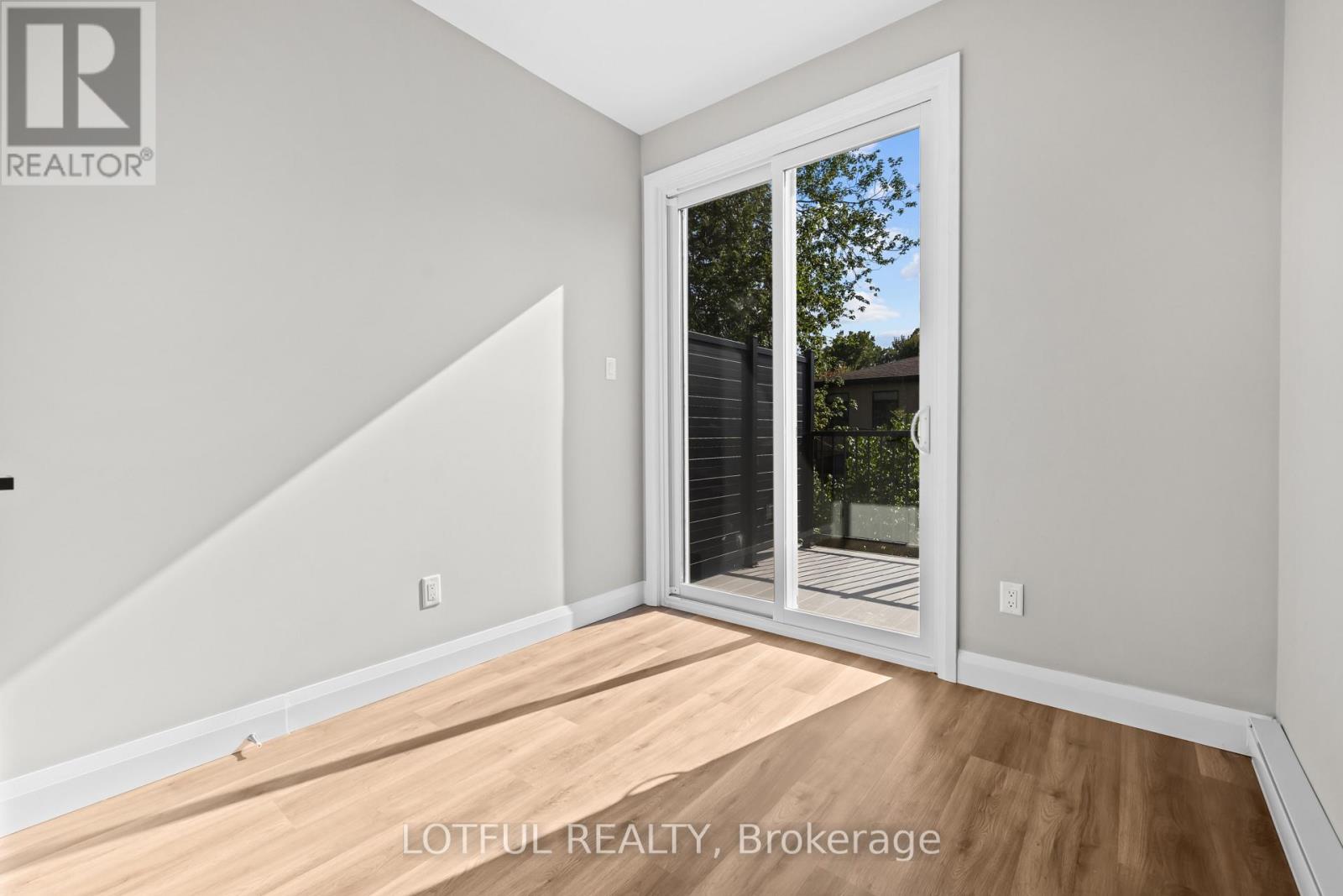 3 Bed, 2 Bath House for Rent in Ottawa – D – 516 TWEEDSMUIR AVENUE, Ottawa – MLS# X13615400 - Image 29