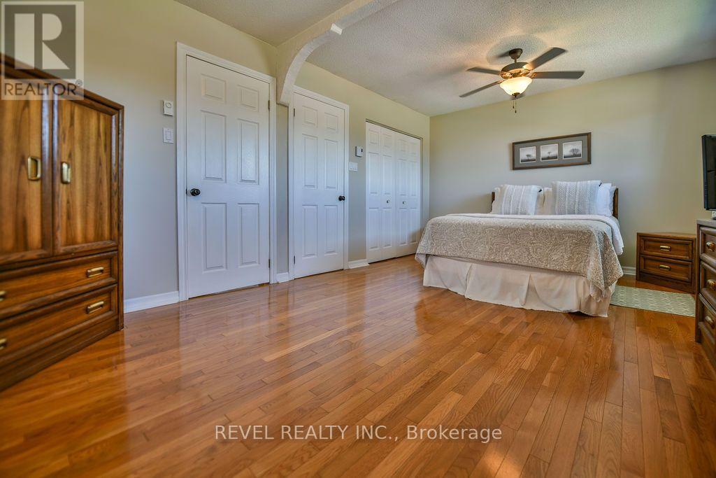 57 HUDSON CRESCENT - 23